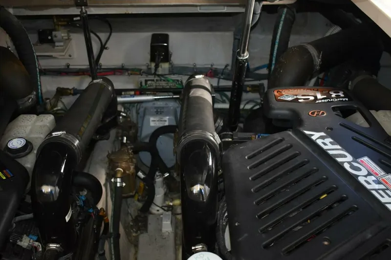 Slide: The Image of Sea Ray 390 Sundancer 2005 - 5715938