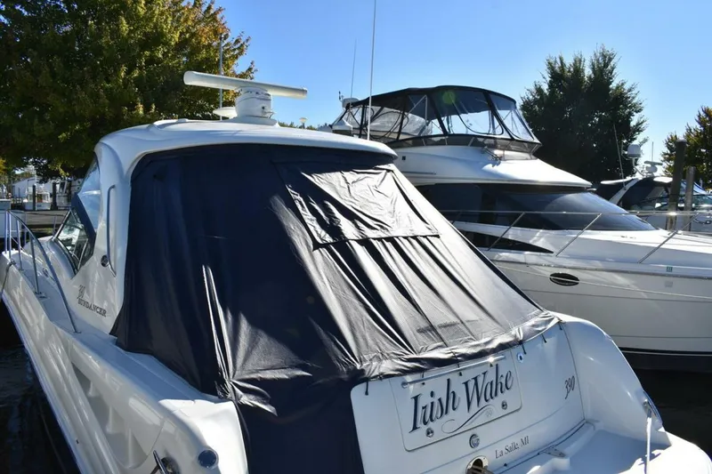 Slide: The Image of Sea Ray 390 Sundancer 2005 - 5715922