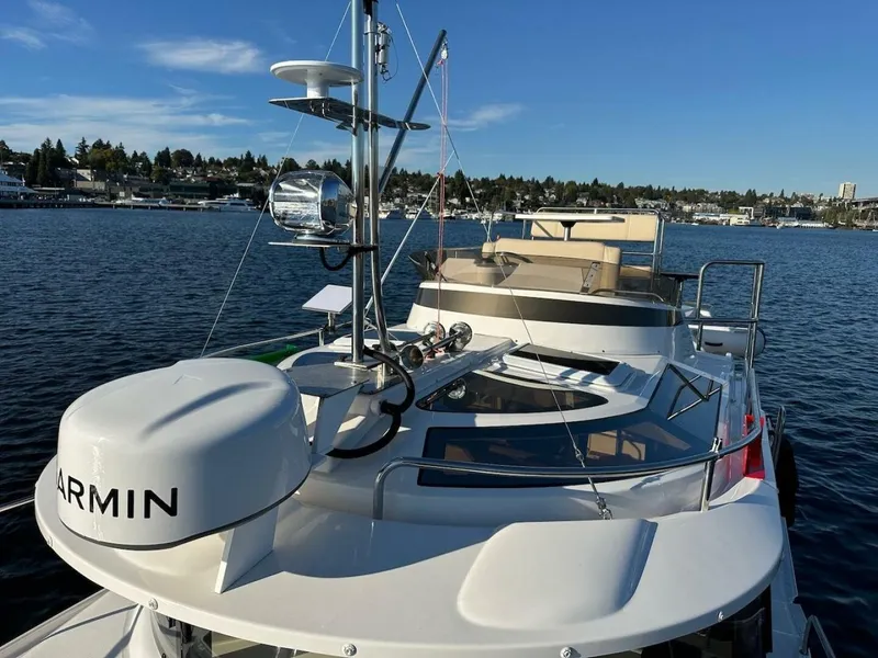 Slide: The Image of Ranger Tug R-29 CB 2025 - 5716044