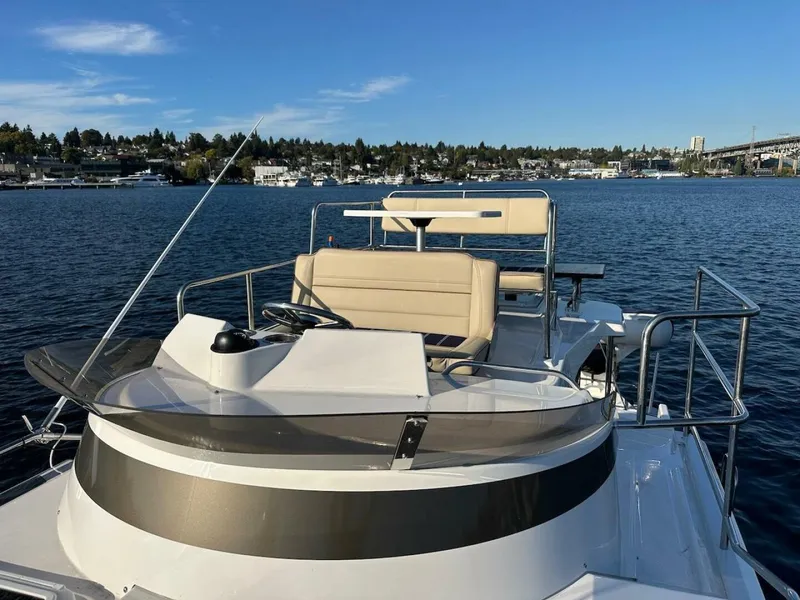 Slide: The Image of Ranger Tug R-29 CB 2025 - 5716046