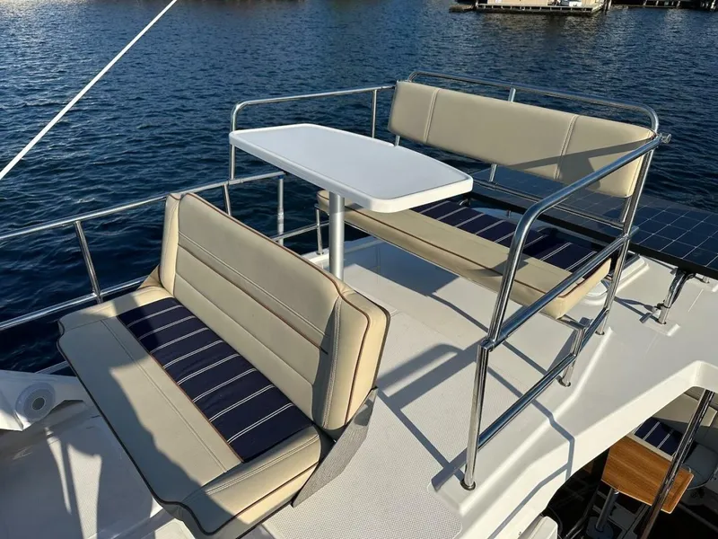 Slide: The Image of Ranger Tug R-29 CB 2025 - 5716047