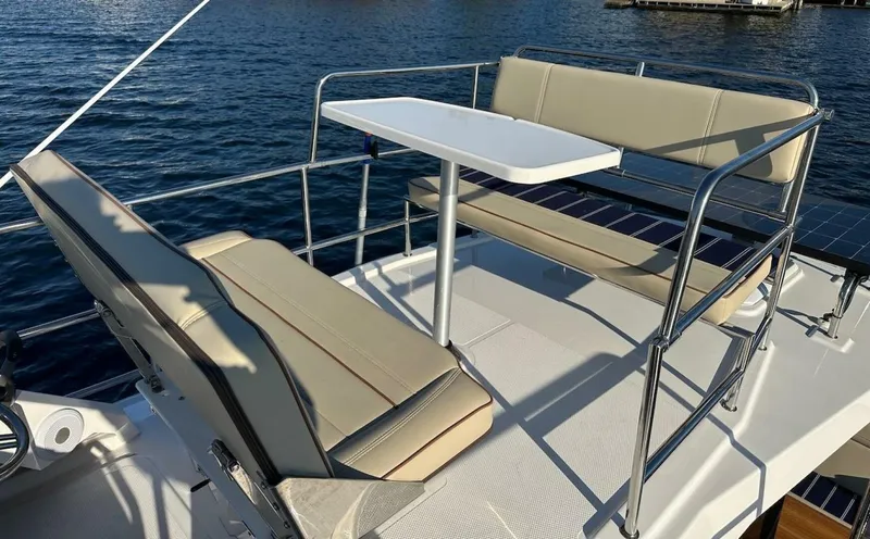 Slide: The Image of Ranger Tug R-29 CB 2025 - 5716048