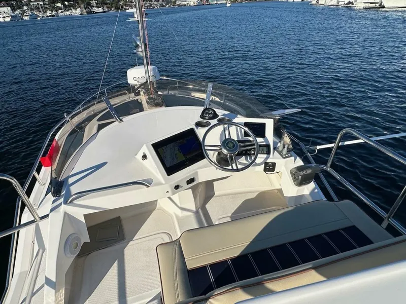 Slide: The Image of Ranger Tug R-29 CB 2025 - 5716049