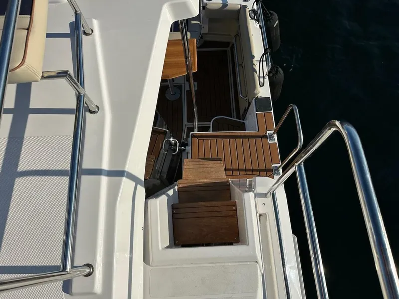 Slide: The Image of Ranger Tug R-29 CB 2025 - 5716052