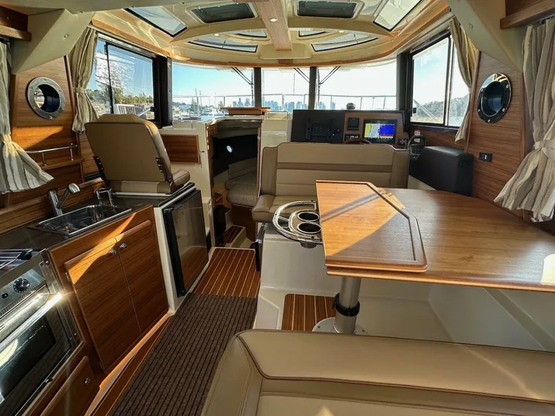 Slide: The Image of Ranger Tug R-29 CB 2025 - 5716054