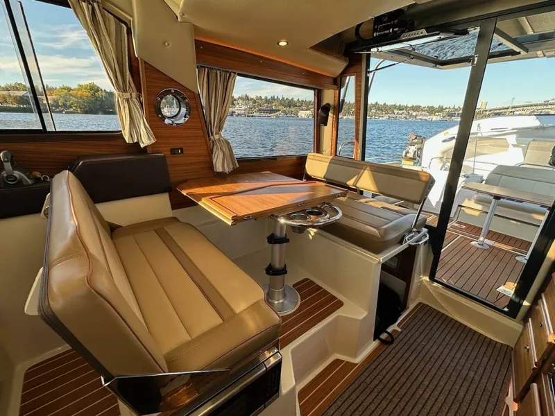 Slide: The Image of Ranger Tug R-29 CB 2025 - 5716055