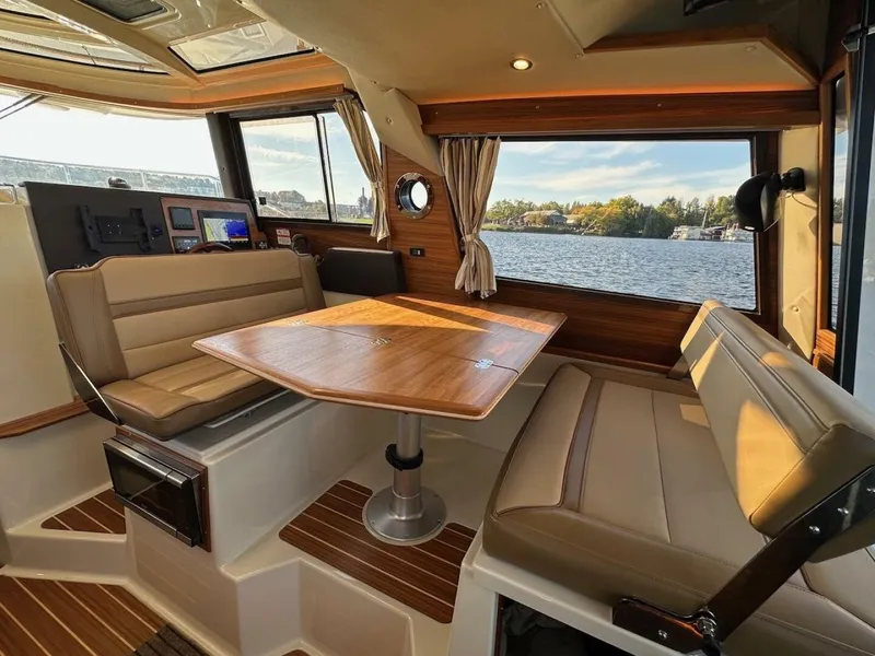 Slide: The Image of Ranger Tug R-29 CB 2025 - 5716056