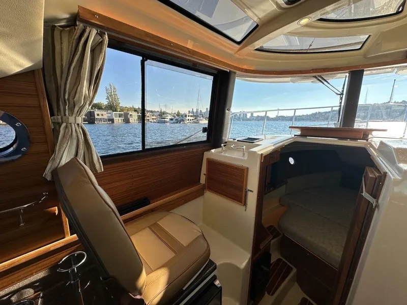 Slide: The Image of Ranger Tug R-29 CB 2025 - 5716061