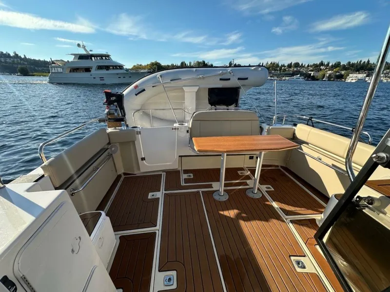 Slide: The Image of Ranger Tug R-29 CB 2025 - 5716038