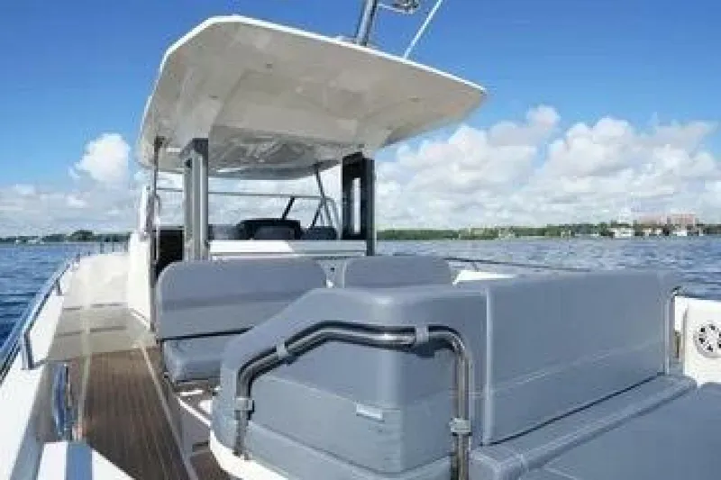 Slide: The Image of Nimbus T11 2022 - 5716081