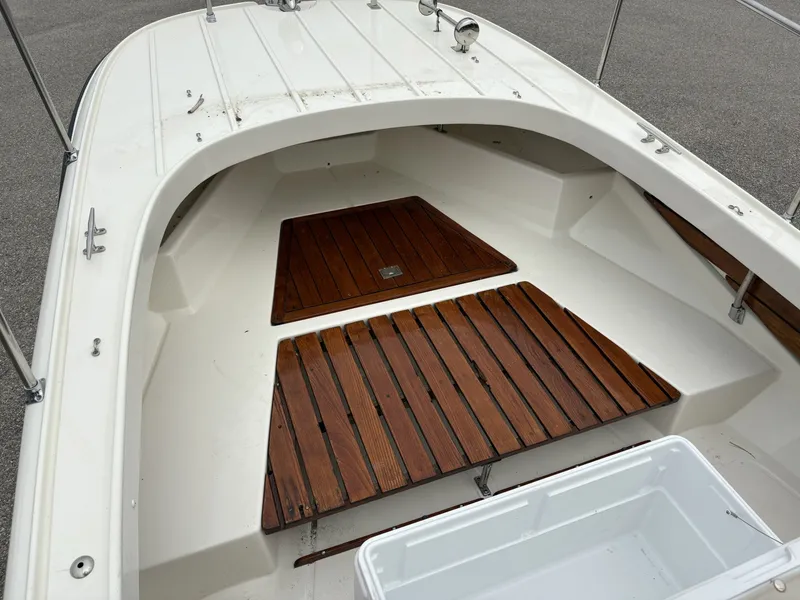 Slide: The Image of Boston Whaler 21 Outrage Rib Side 1972 - 7218226