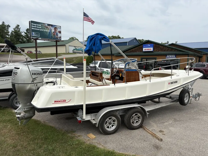 Slide: The Image of Boston Whaler 21 Outrage Rib Side 1972 - 7218203