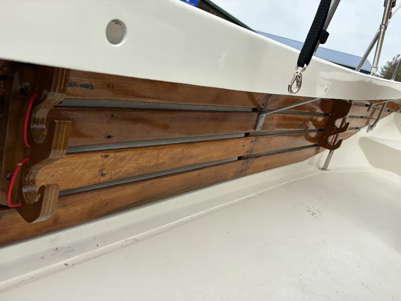 Slide: The Image of Boston Whaler 21 Outrage Rib Side 1972 - 7218232