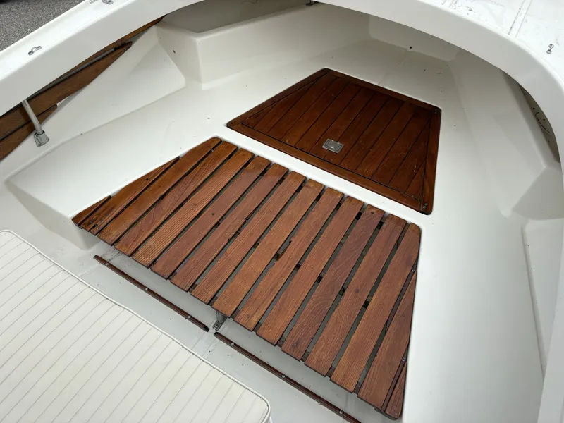Slide: The Image of Boston Whaler 21 Outrage Rib Side 1972 - 7218231