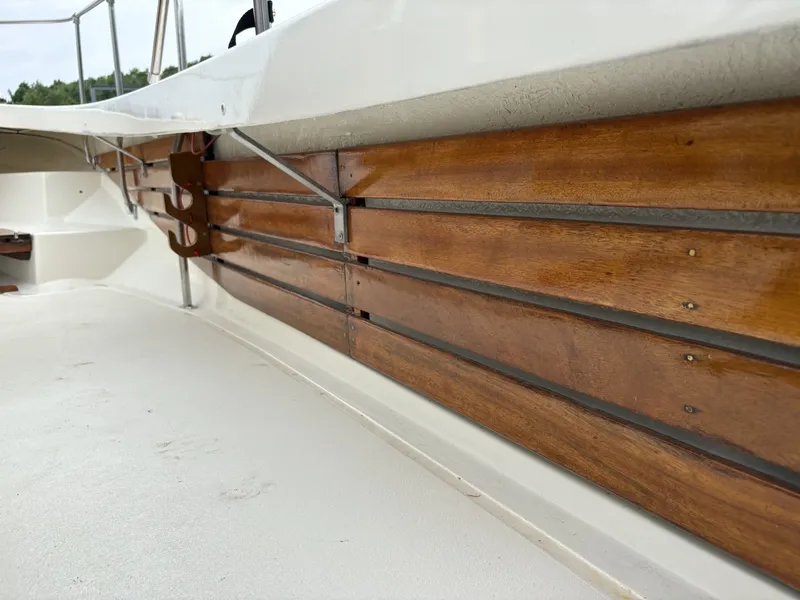 Slide: The Image of Boston Whaler 21 Outrage Rib Side 1972 - 7218233
