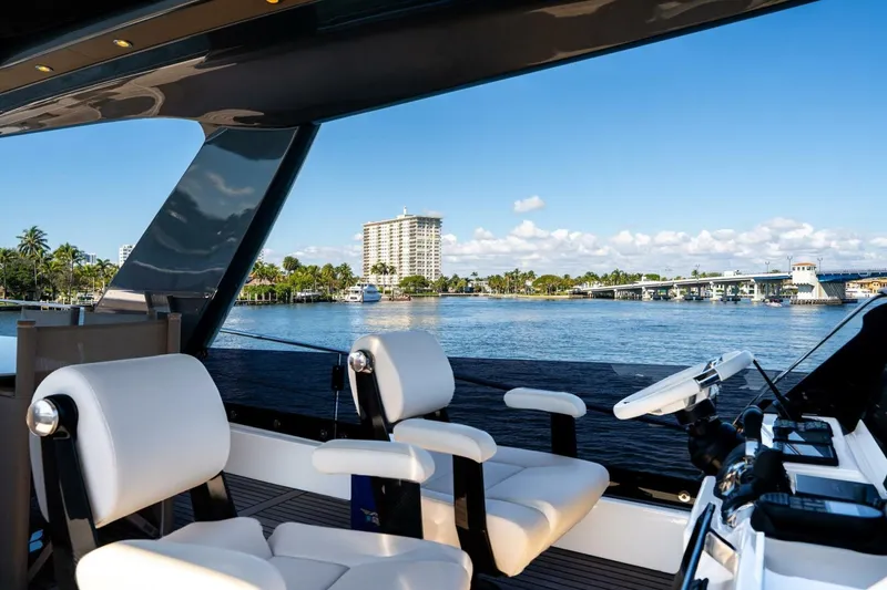 Slide: The Image of Prestige X70 2022 - 5831891