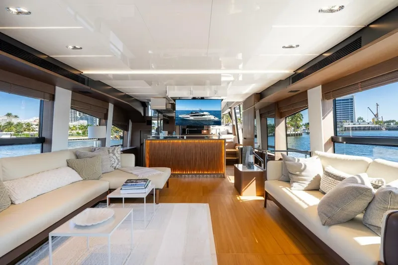 Slide: The Image of Prestige X70 2022 - 5831894