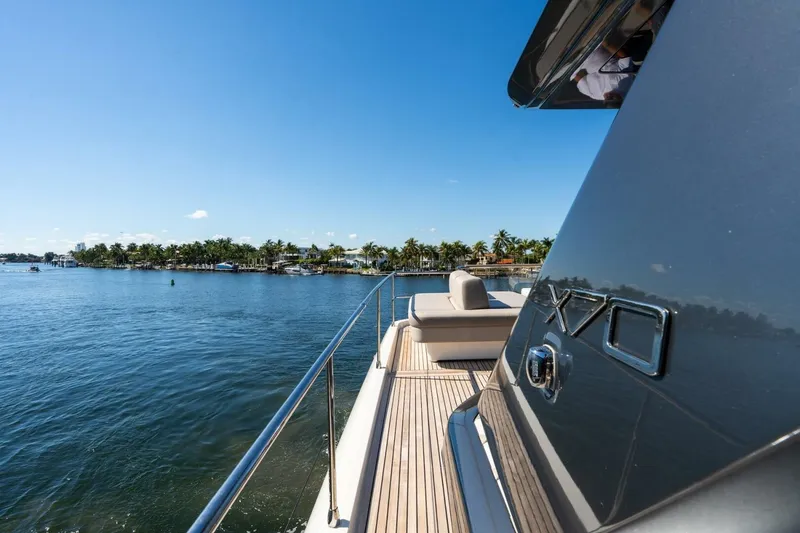 Slide: The Image of Prestige X70 2022 - 5831912