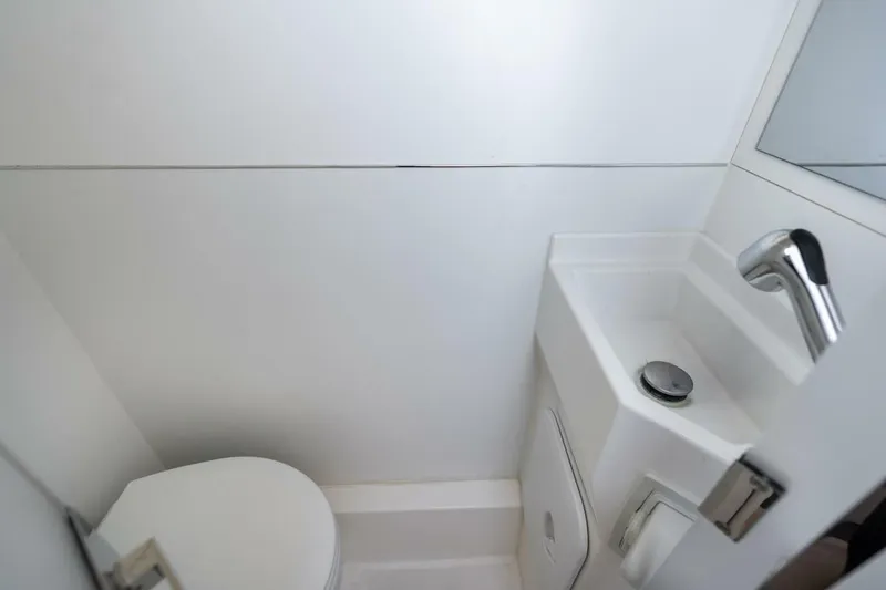 Slide: The Image of Prestige X70 2022 - 5831928