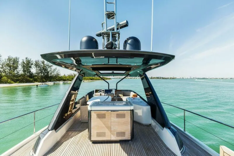 Slide: The Image of 2021 X70 Prestige - Infinity - Flybridge - 5717017