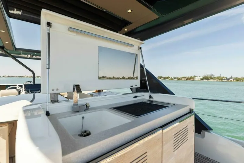Slide: The Image of 2021 X70 Prestige - Infinity - Flybridge - 5717020