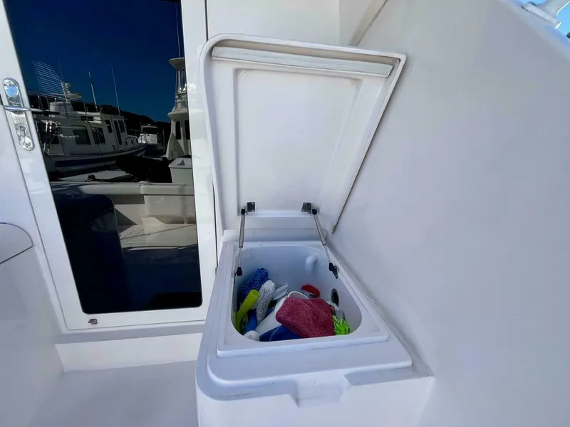 Slide: The Image of Bertram 390 Convertable 2006 - 5770604