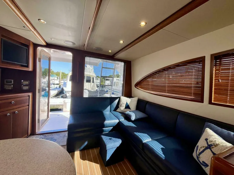 Slide: The Image of Bertram 390 Convertable 2006 - 5770605