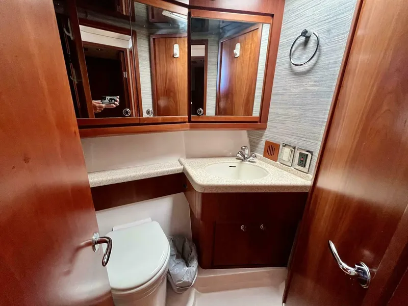 Slide: The Image of Bertram 390 Convertable 2006 - 5770656