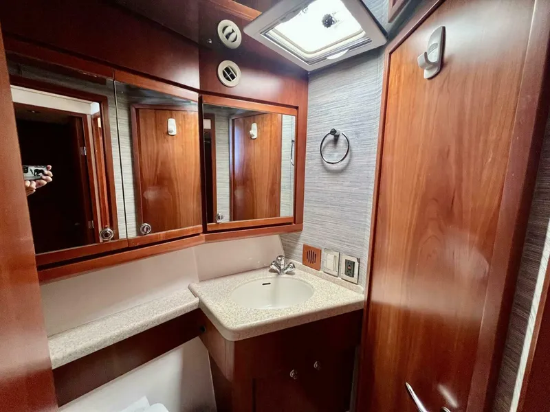 Slide: The Image of Bertram 390 Convertable 2006 - 5770657