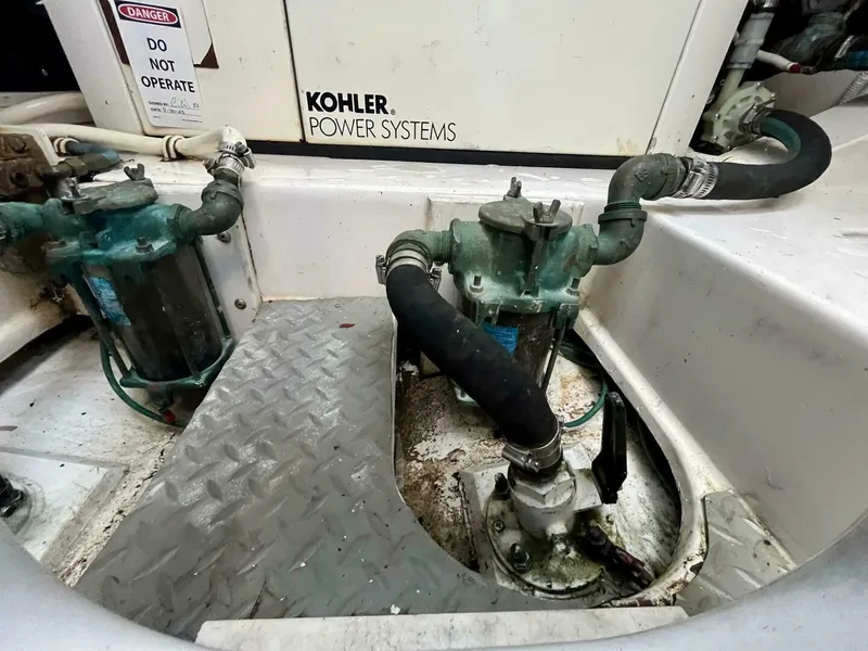 Slide: The Image of Bertram 390 Convertable 2006 - 5770671