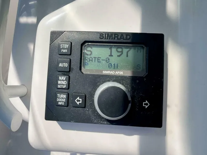 Slide: The Image of Bertram 390 Convertable 2006 - 5770675