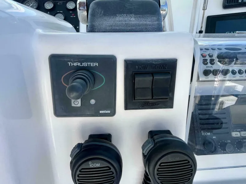 Slide: The Image of Bertram 390 Convertable 2006 - 5770676