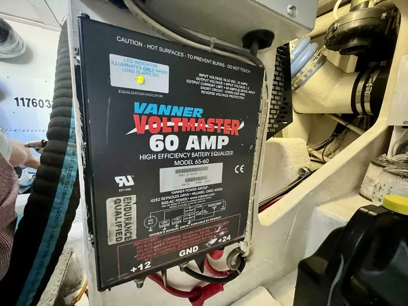 Slide: The Image of Bertram 390 Convertable 2006 - 5770681