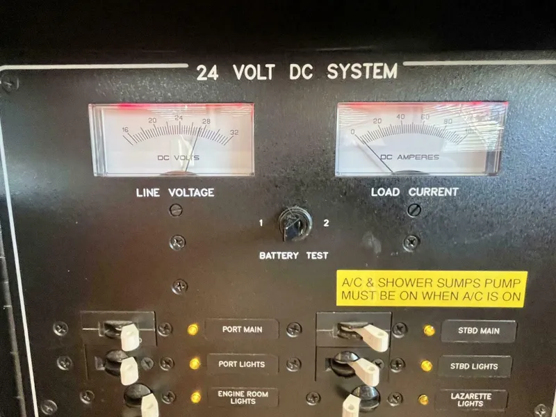 Slide: The Image of Bertram 390 Convertable 2006 - 5770684