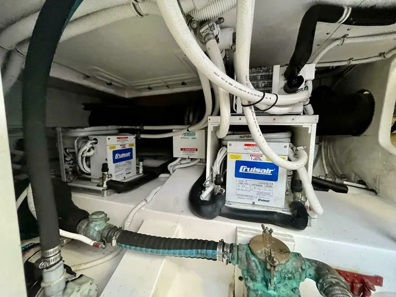 Slide: The Image of Bertram 390 Convertable 2006 - 5770687