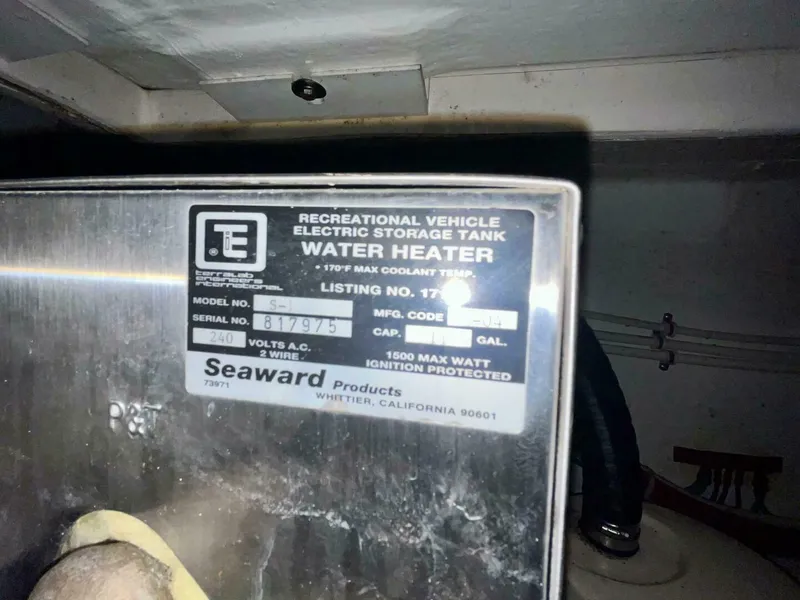 Slide: The Image of Bertram 390 Convertable 2006 - 5770693