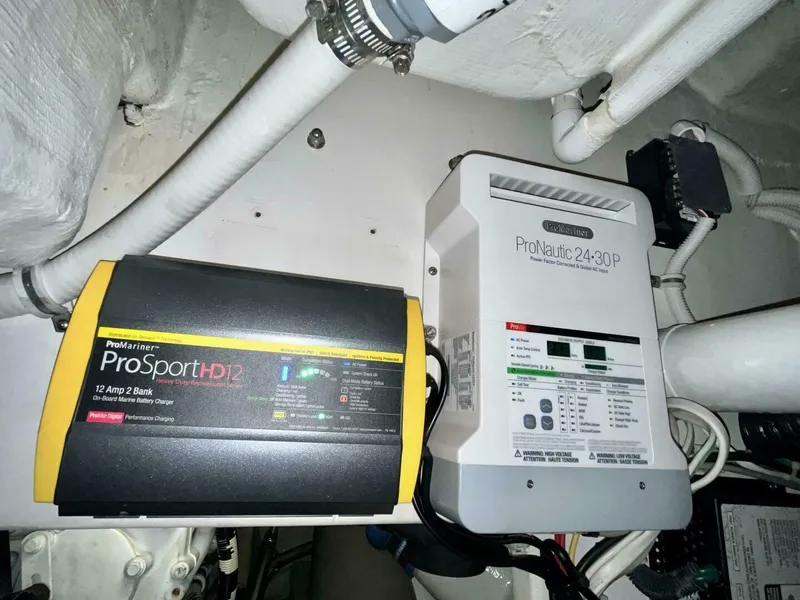 Slide: The Image of Bertram 390 Convertable 2006 - 5770694