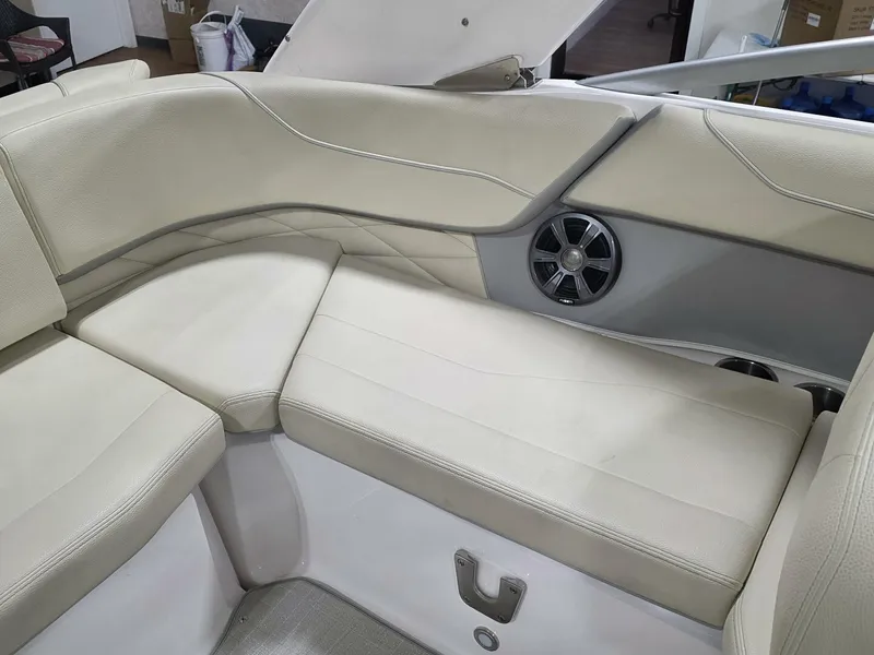 Slide: The Image of Regal 22 Fasdeck 2021 - 5718225