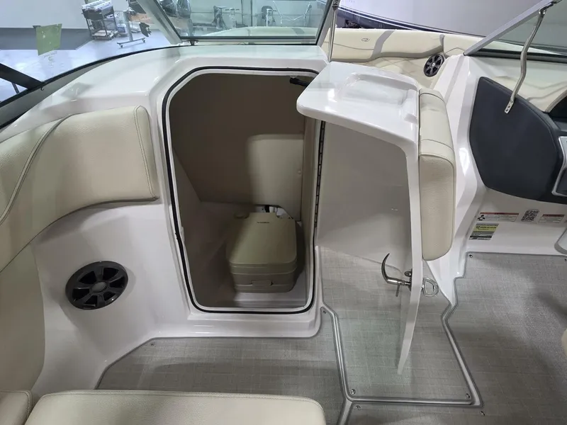 Slide: The Image of Regal 22 Fasdeck 2021 - 5718227