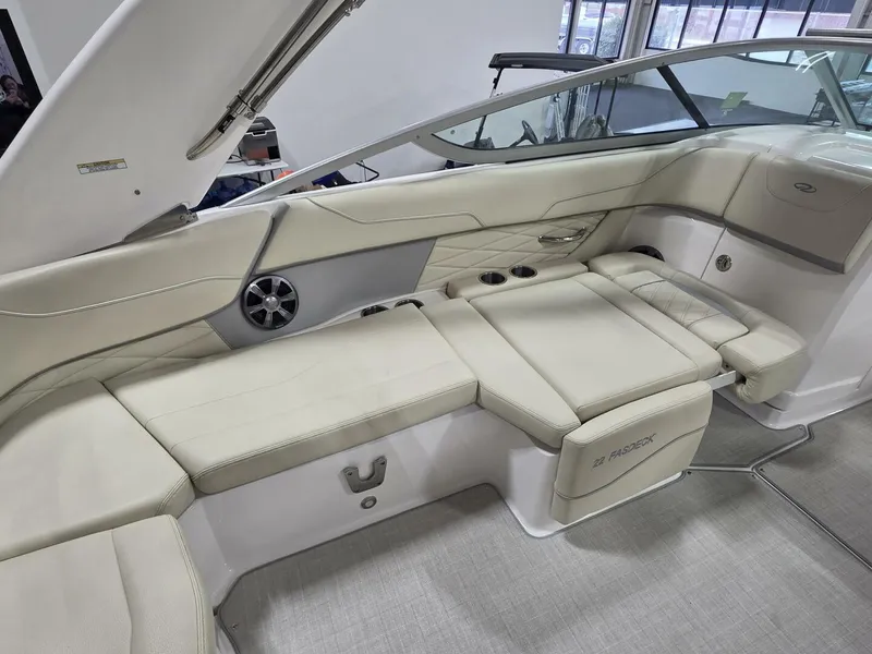 Slide: The Image of Regal 22 Fasdeck 2021 - 5718229