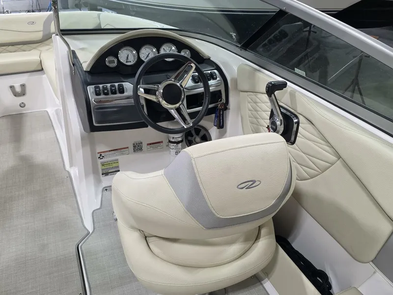 Slide: The Image of Regal 22 Fasdeck 2021 - 5718215