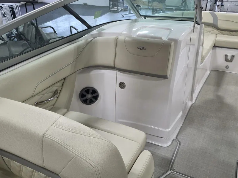 Slide: The Image of Regal 22 Fasdeck 2021 - 5718216