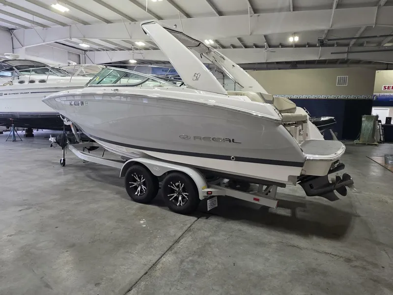 Slide: The Image of Regal 22 Fasdeck 2021 - 5718243