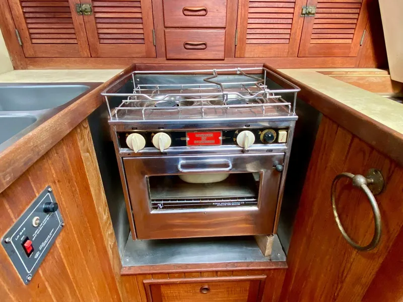 Slide: The Image of Liberty 38 1983 - 5718592