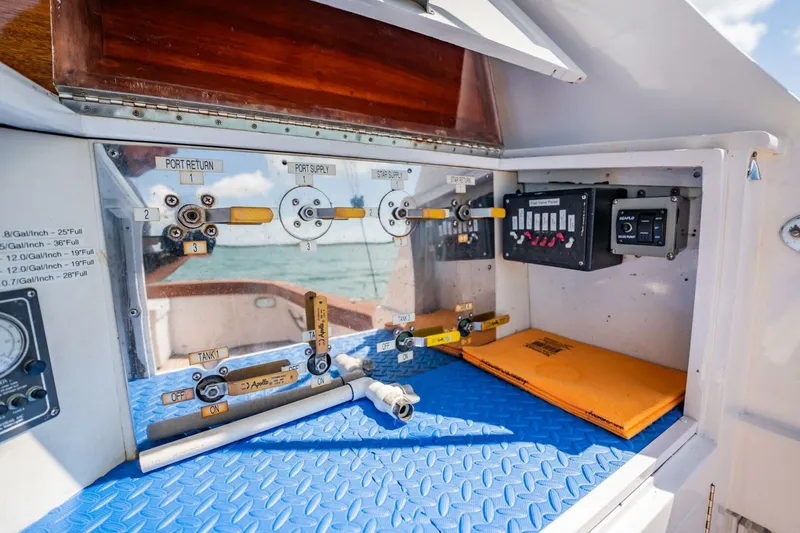 Slide: The Image of Whiticar 62 Convertible 1971 - 5723219