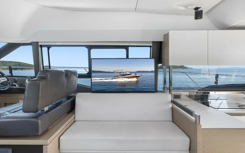 Slide: The Image of Prestige 46 2018 - 5718944