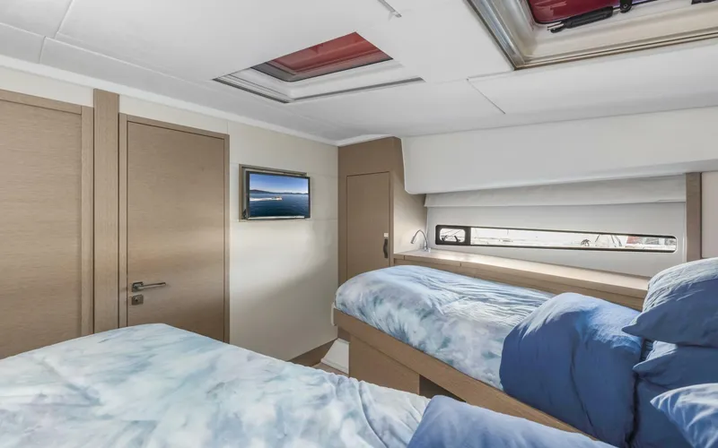 Slide: The Image of Prestige 46 2018 - 5718953