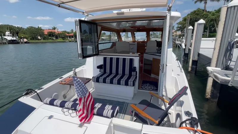 Slide: The Image of True North 34 Outboard Express 2024 - 5719317