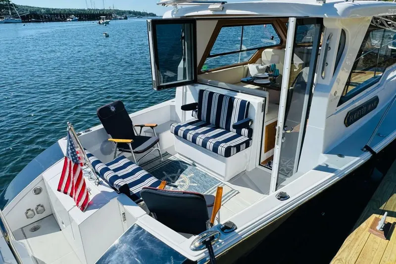 Slide: The Image of True North 34 Outboard Express 2024 - 5719351