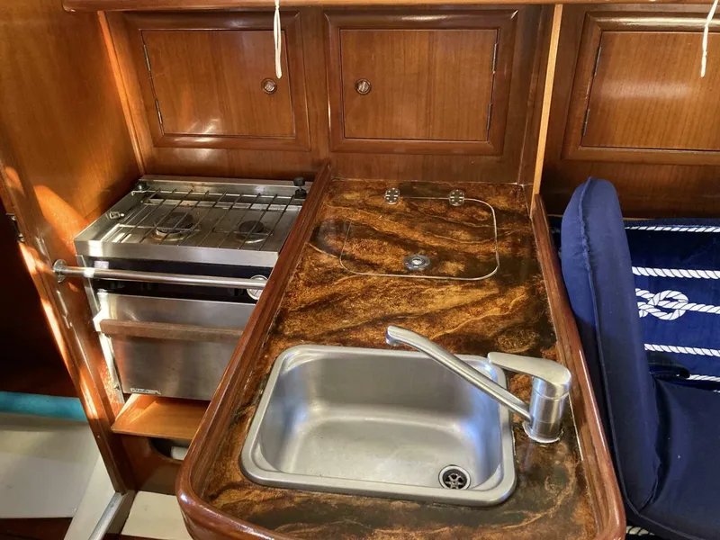 Slide: The Image of Beneteau Oceanis 311 2000 - 5728110